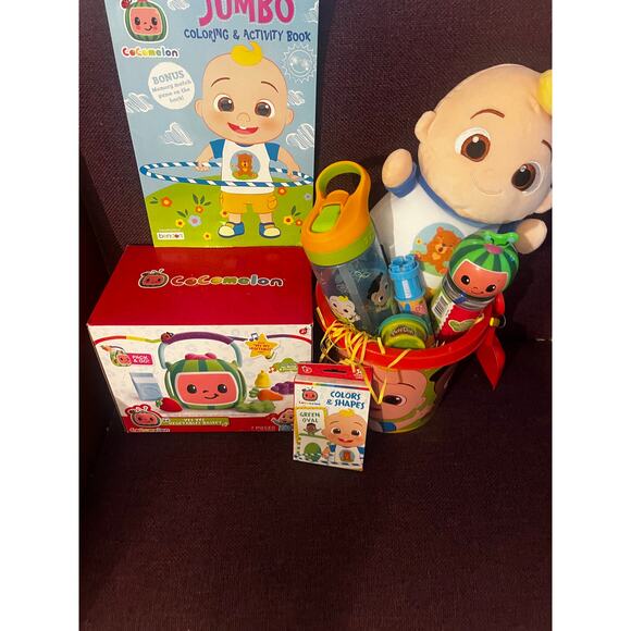 Cocomelon Gift bundle sand Pail , coloring book ,bubbles ,blue peep chalk, Zak - Picture 2 of 3